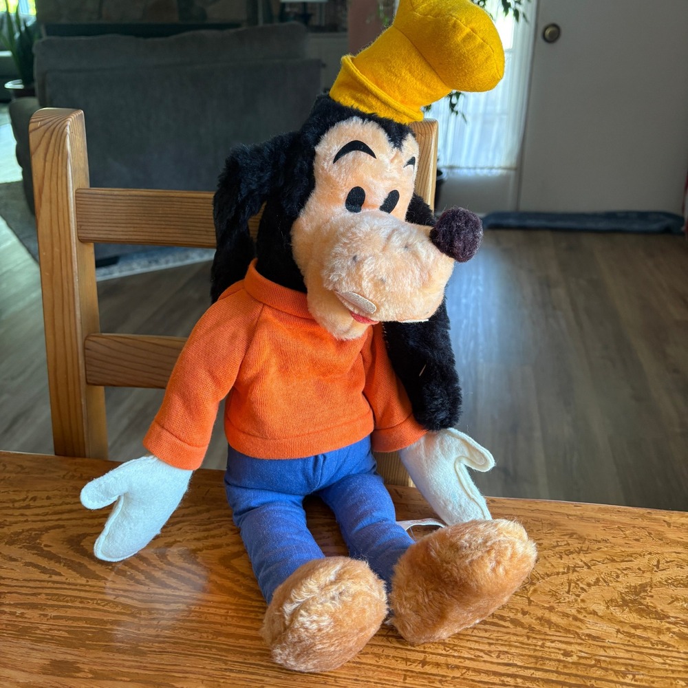 Vintage Disney Goofy Plush California Stuffed Toys Walt Disney Productions USA